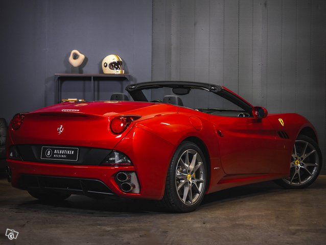 Ferrari California 10