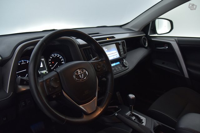 Toyota RAV4 17