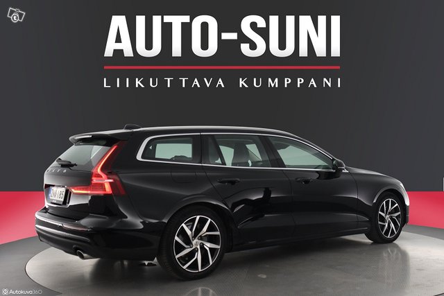 VOLVO V60 2