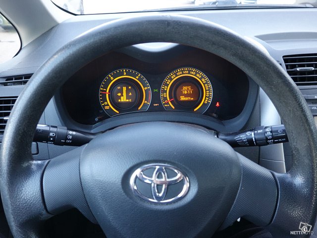 Toyota Auris 9