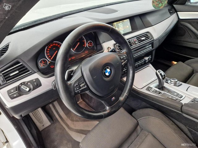 BMW 525 12