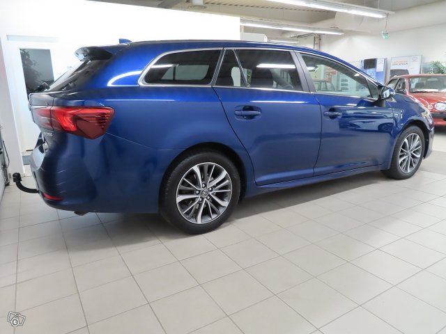 Toyota Avensis 3