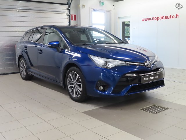 Toyota Avensis 4