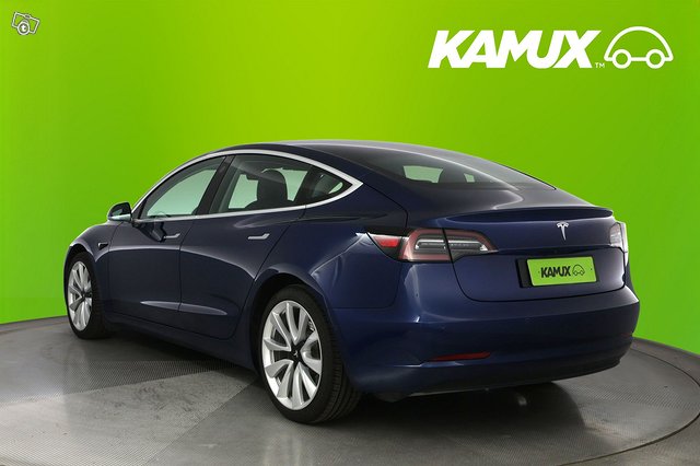 Tesla Model 3 5