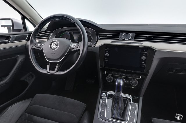 Volkswagen Passat 11