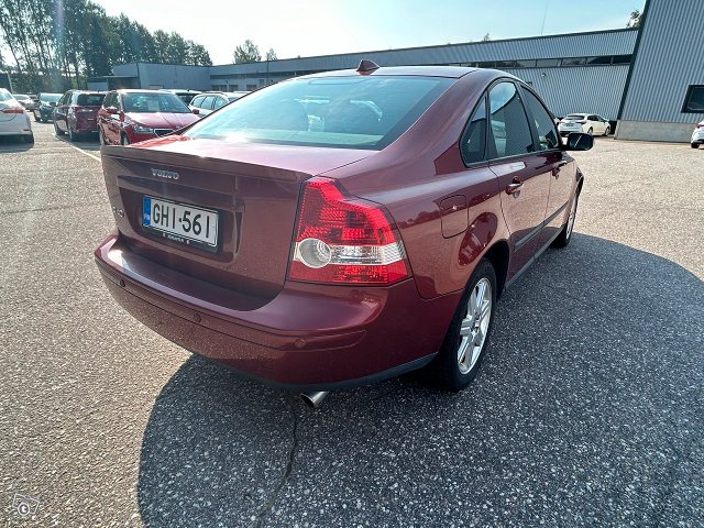 VOLVO S40 5