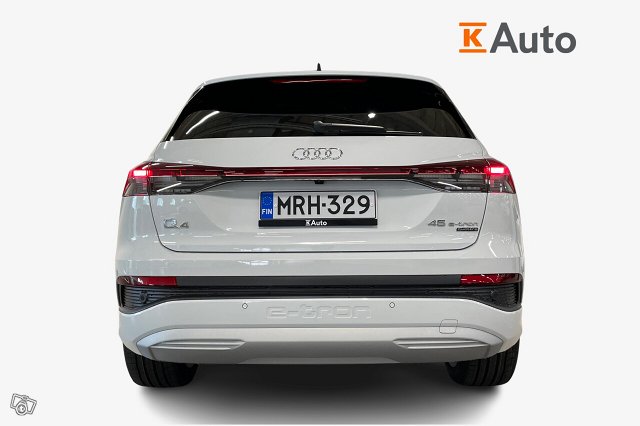 Audi Q4 E-tron 3