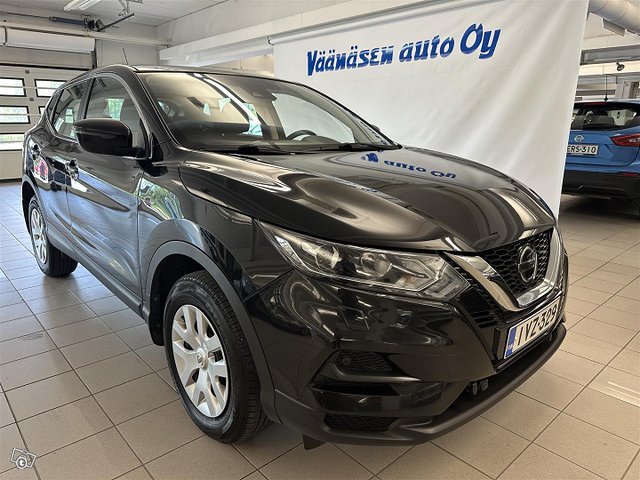 Nissan Qashqai 1