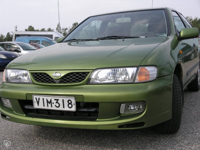 Nissan Almera