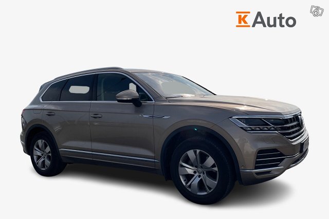 VOLKSWAGEN TOUAREG 1