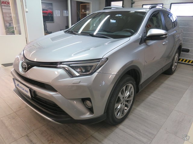 TOYOTA RAV4 3