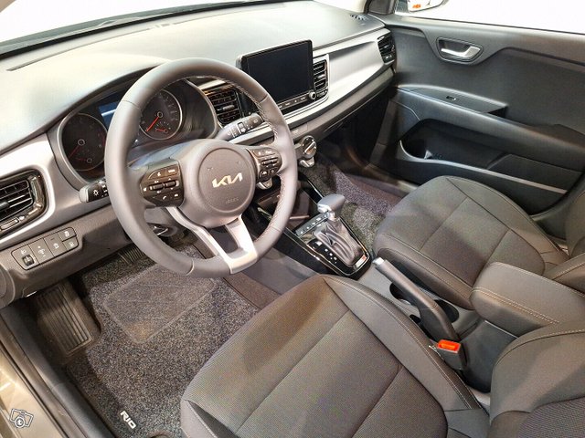 KIA Rio 7