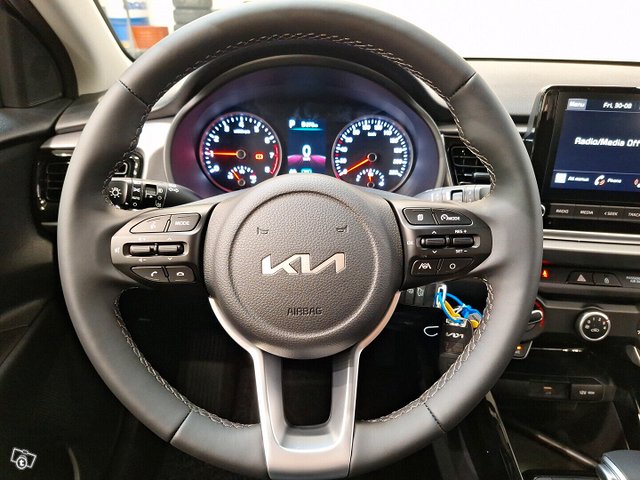 KIA Rio 8