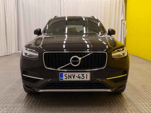 Volvo XC90 25