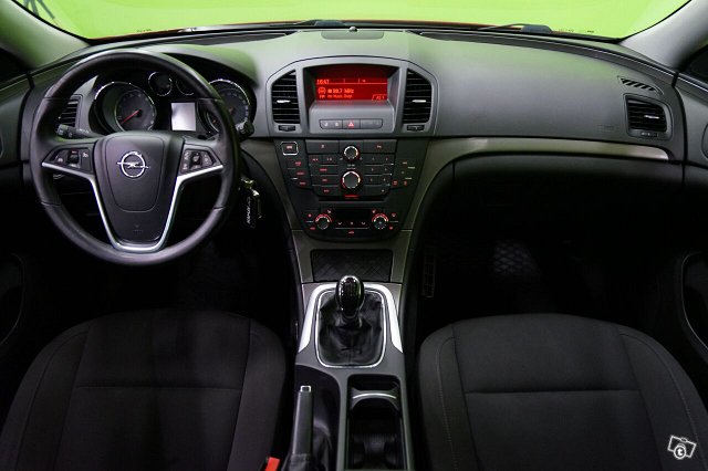 Opel Insignia 8