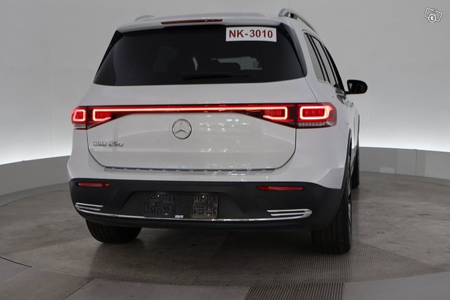 Mercedes-Benz EQB 10