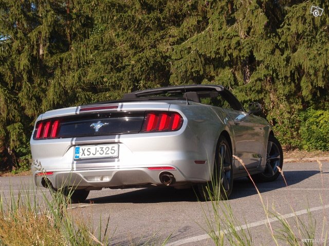 Ford Mustang 2