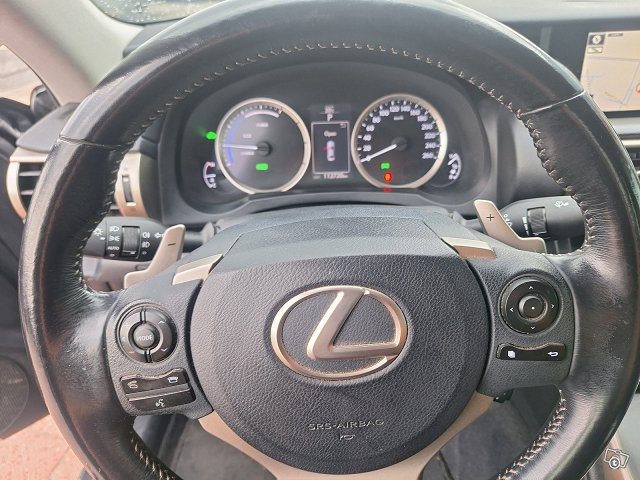 Lexus IS 14