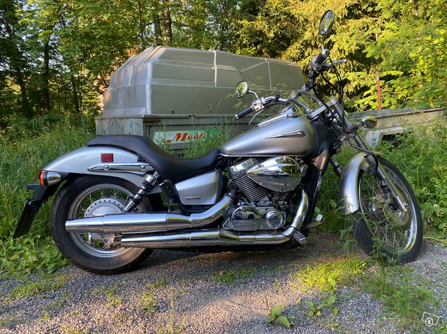 Honda VT 750C2 Shadow 3