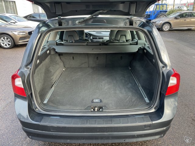 Volvo V70 D3 Momemtum 8