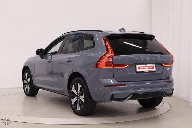 VOLVO XC60 7