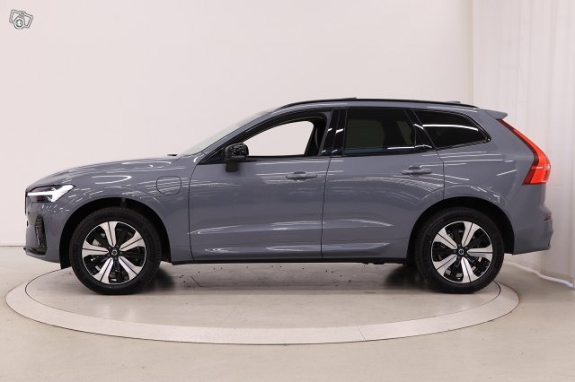 VOLVO XC60 8