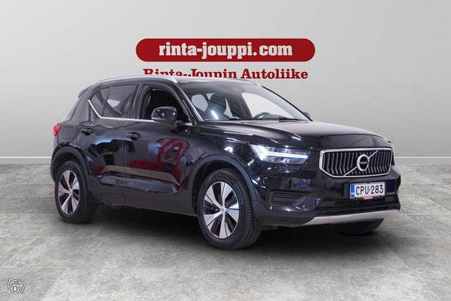 Volvo XC40 3