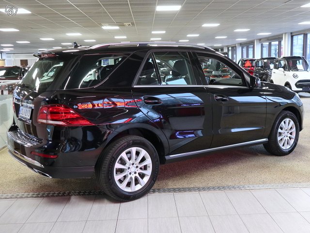 MERCEDES-BENZ GLE 3