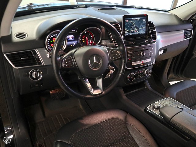 MERCEDES-BENZ GLE 7