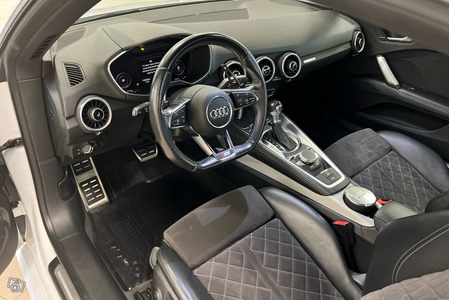 Audi TT 8