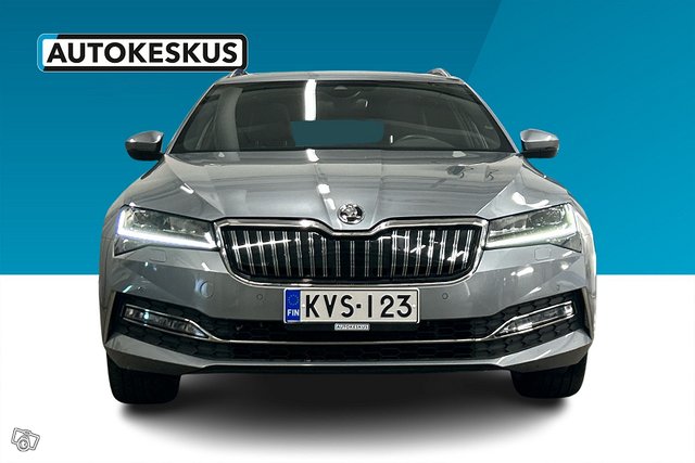 SKODA SUPERB 5