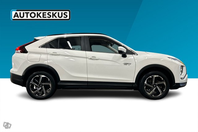 MITSUBISHI ECLIPSE CROSS 7