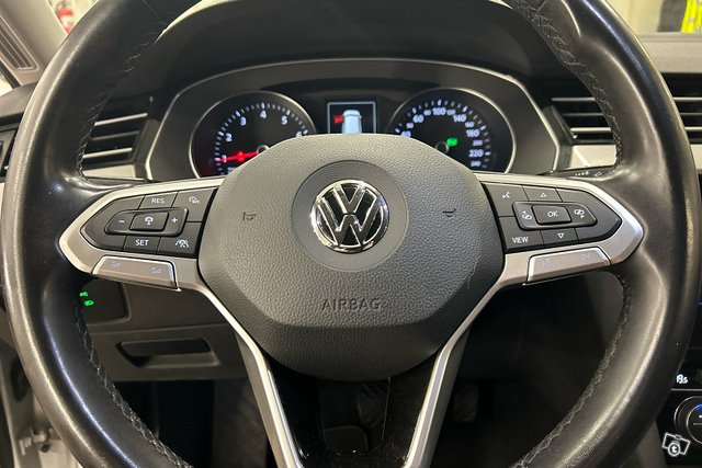 Volkswagen Passat 16