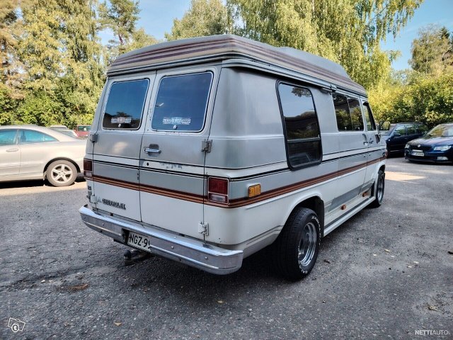 Chevrolet Chevy Van 6