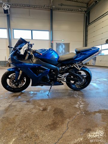 Yamaha YZF-R1 1