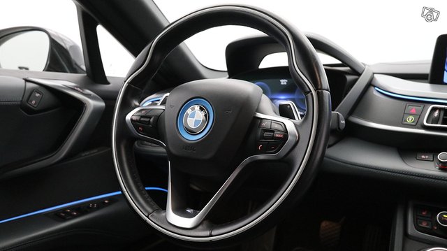 BMW I8 11