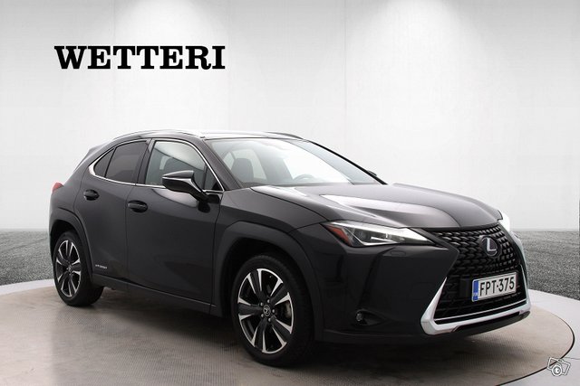 Lexus UX 7