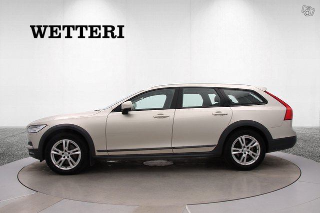 Volvo V90 Cross Country 2