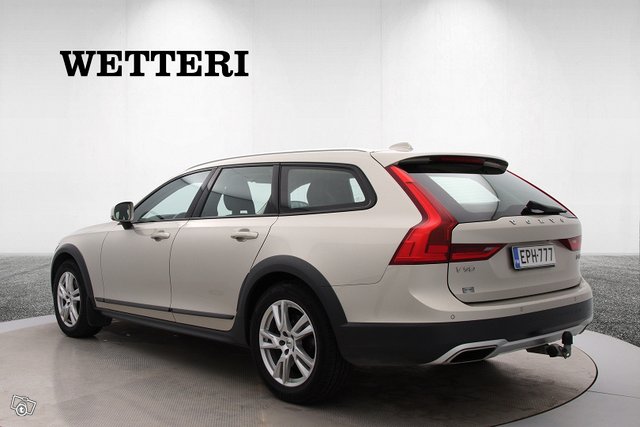 Volvo V90 Cross Country 3