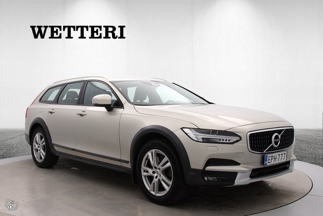 Volvo V90 Cross Country 7