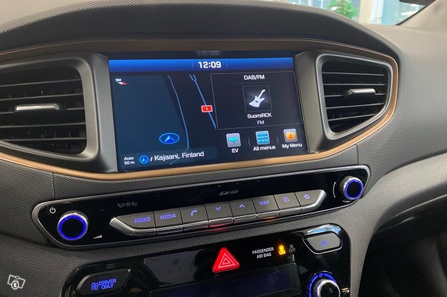 Hyundai IONIQ Electric 18