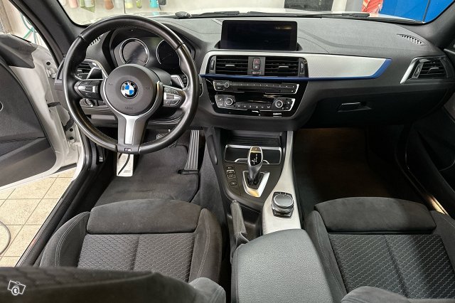 BMW M140i 9