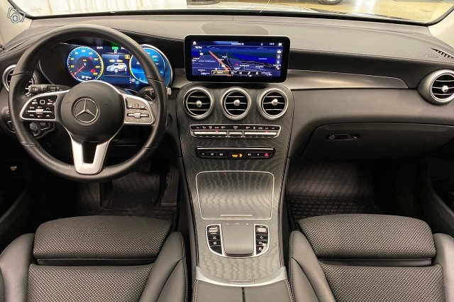 Mercedes-Benz GLC 11