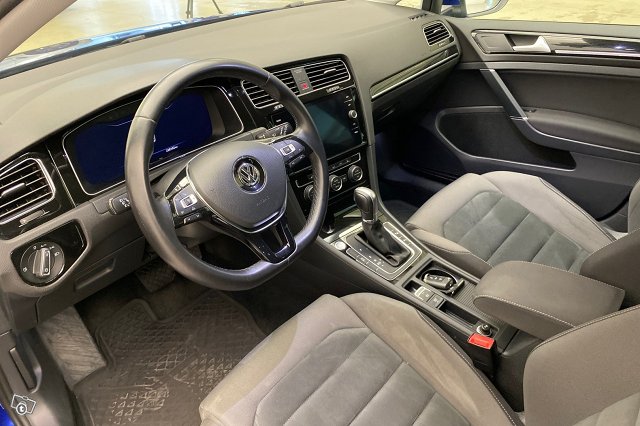 Volkswagen Golf 8