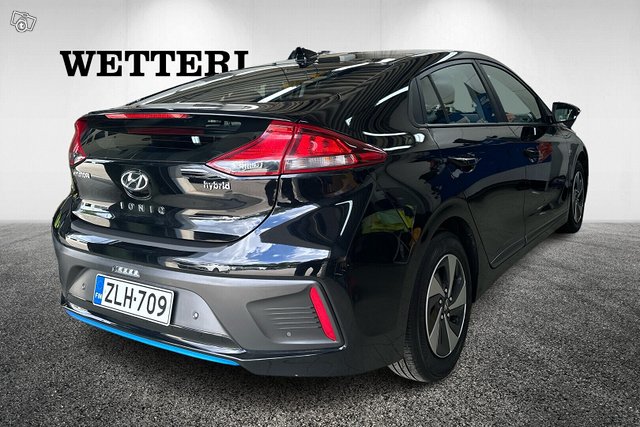 Hyundai IONIQ HYBRID 3