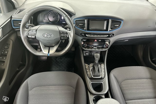 Hyundai IONIQ HYBRID 9