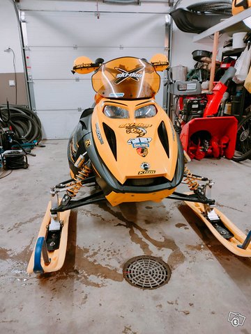 Ski-Doo MXZ 500ss 2