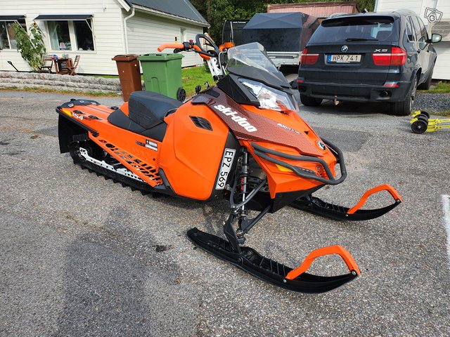 Ski-Doo SUMMIT X 800R E-TEC 154" 2