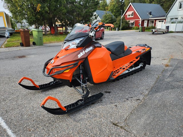 Ski-Doo SUMMIT X 800R E-TEC 154" 5