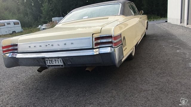 Chrysler New Yorker 6